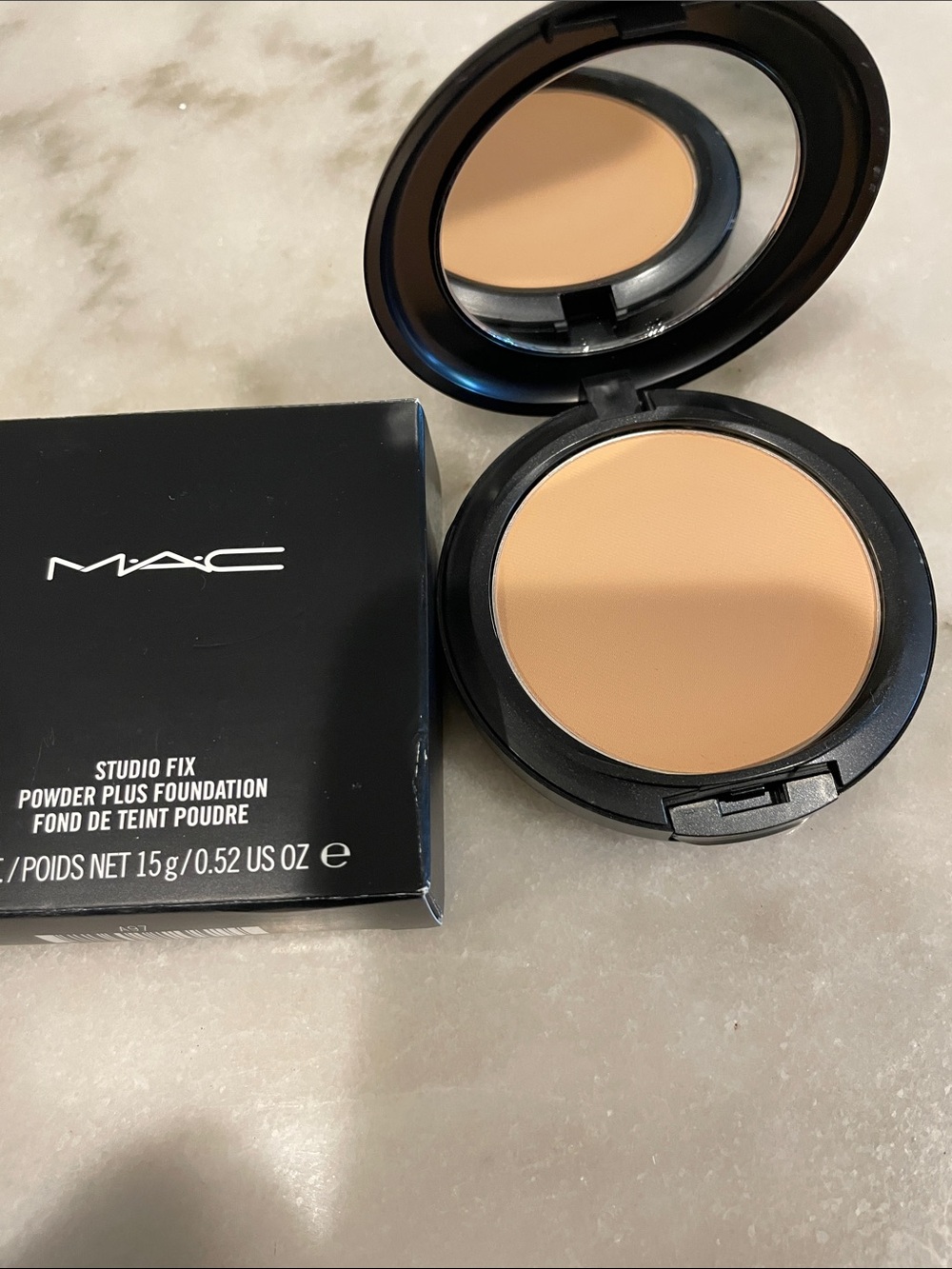 MAC Cosmetics Studio Fix Powder Foundation - Warm Beige/Tan